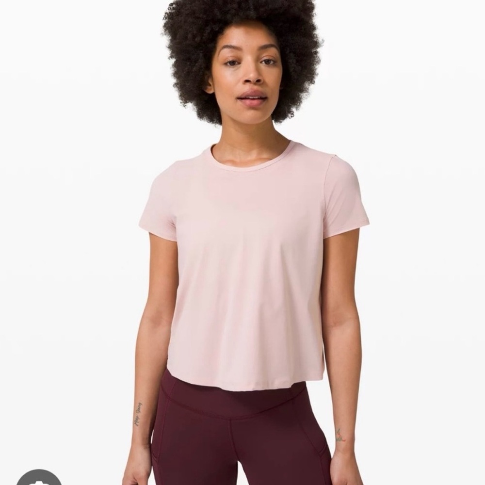 lululemon athletica Light Purple Short Sleeve Tee